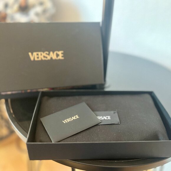 SOLD VERSACE La Medusa Continental Wallet Black New w/ Authenticity Card/Bag/Box - Picture 7 of 16